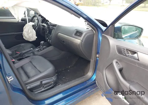 2017 Volkswagen Jetta 1.4T Se z USA, uszkodzony, nr VIN 3VWDB7AJ9HM361812